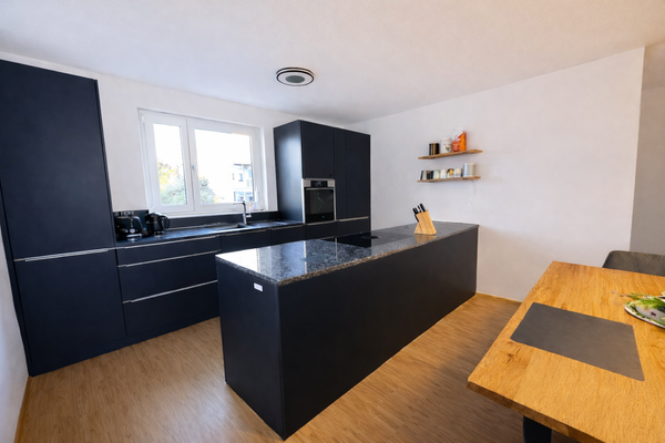 offene Küche mit Essbereich