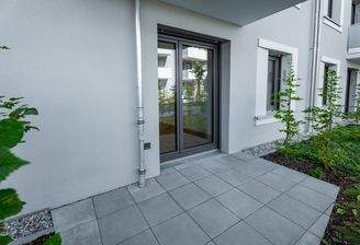 03_2.Terrasse zum Innenhof_Whg24_ZGS.jpg