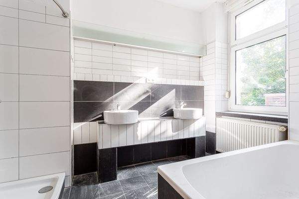 Dusch- und Wannenbad