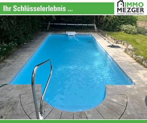 Pool im Garten