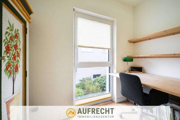 ZBV-Raum mit Glas-Schiebetür