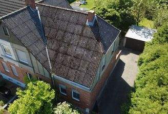 Hausansicht von der Straßenseite