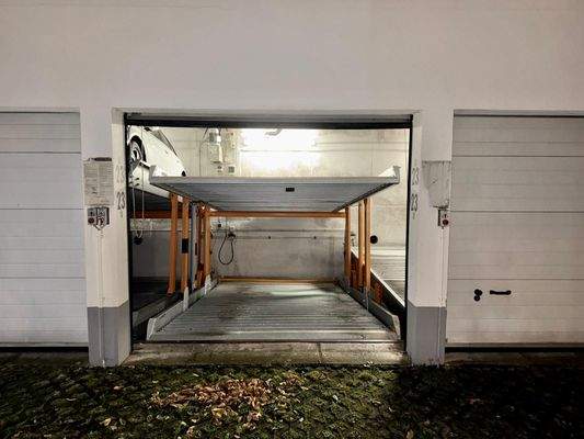 Außenansicht Garage