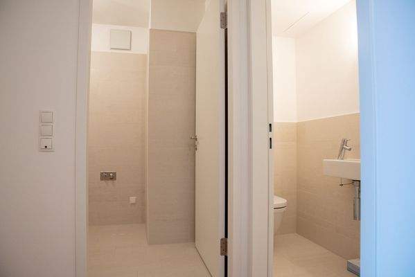 1. Stock Badezimmer und WC