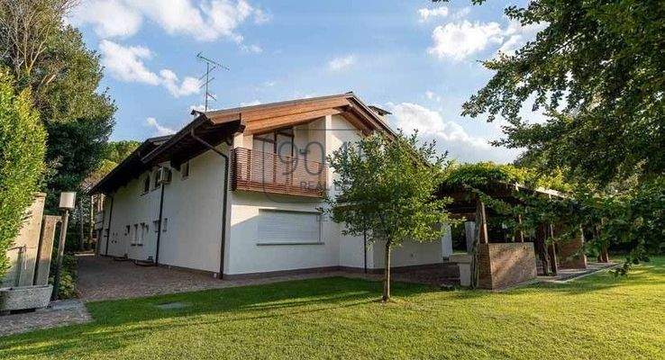 Elegante Villa auf großzügigem Landgut in Gemona del Friuli