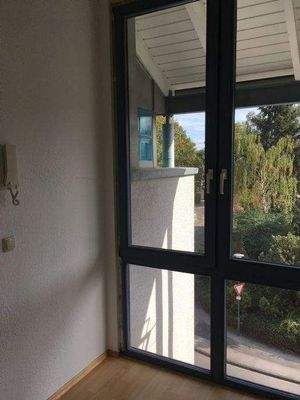 Diele mit großem Fenster 