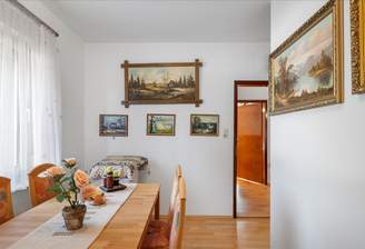  Esszimmer mit angrenzender Abstellkammer