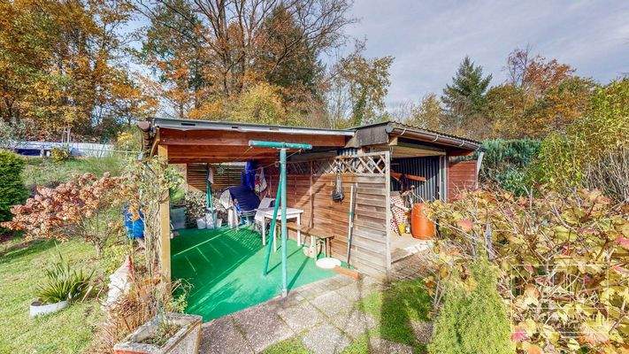 Freisitz und Garage als Lagermöglichkeit