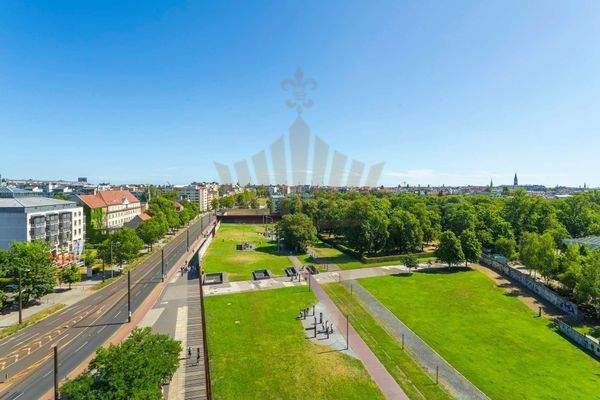 Blick von Gemeinschaftsterrasse auf MauerPark