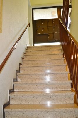 Treppe zum Kellerbereich.JPG