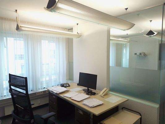 weitere Arbeitsplätze