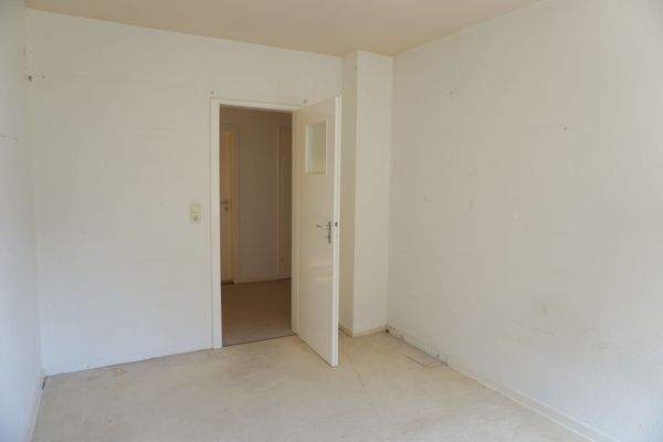 Schlafzimmer 1 OG b.jpg