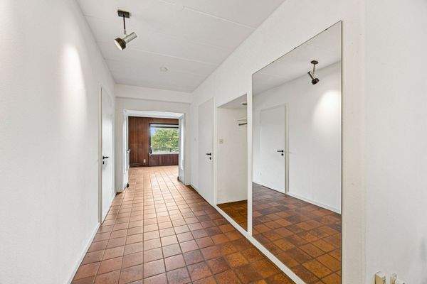 Sehr großzügiger Flurbereich