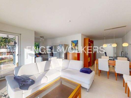 Offener Wohn- & Essbereich