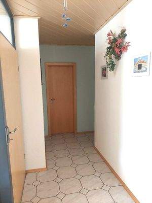 Diele mit Zugang zum Dachspitz