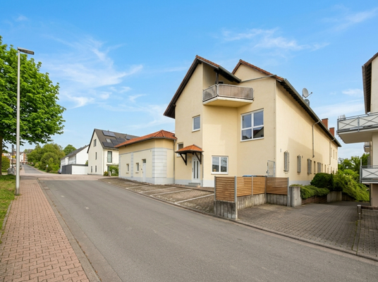 Wohn- und Geschäftshaus in 61250 Usingen