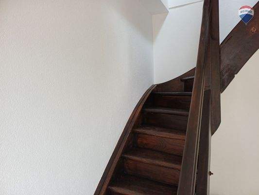 OG Küche Treppe ins DG