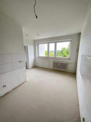 Küche mit offenem Essbereich