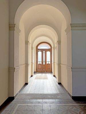 Eingangsbereich mit Mosaikverzierung