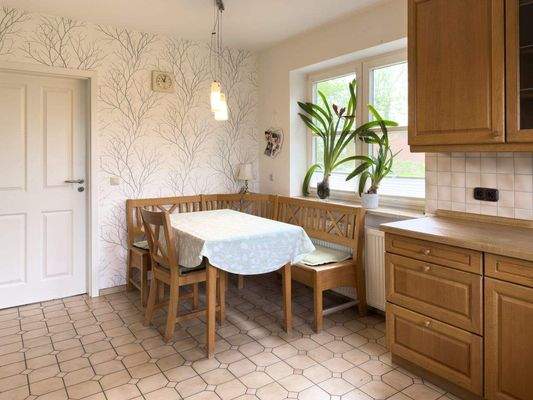 Weitere Küchenansicht und Zugang zum HWR