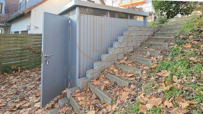 22-Geraeteschuppen-mit-Strom