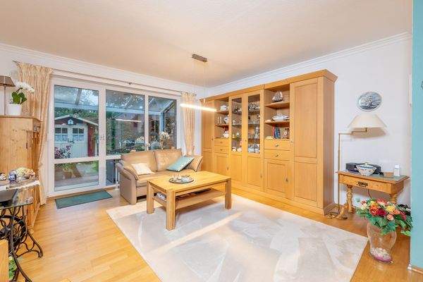 Wohnzimmer mit Terrassenausgang