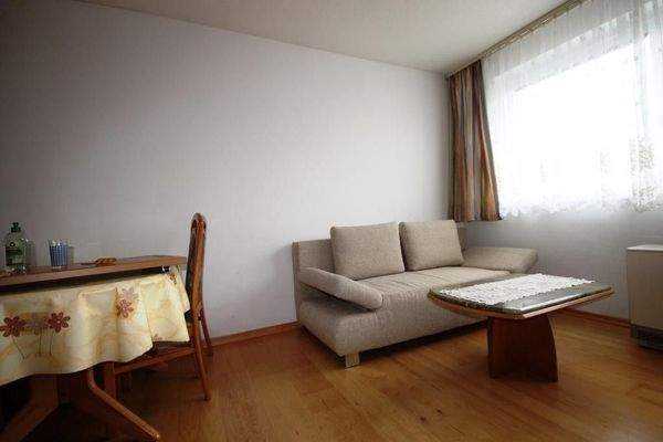 WohnzimmerIMS_IMMOBILIEN KG 2080