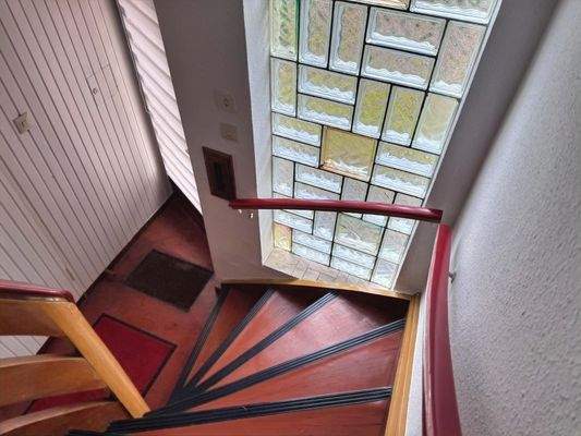 von der Treppe hinab zum Windfang