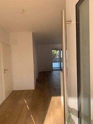 Wohnung Blick vom Eingang.jpg