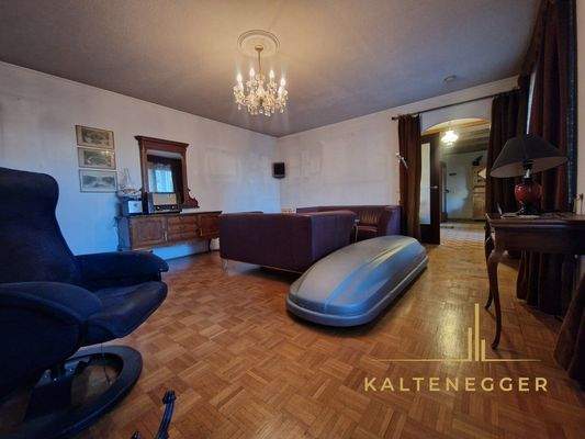 EG: Wohnzimmer ca. 24,98 m²