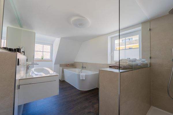 Badezimmer OG Ansicht 1