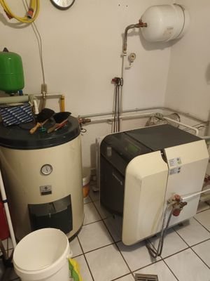 Ölzentralheizung + Warmwasser