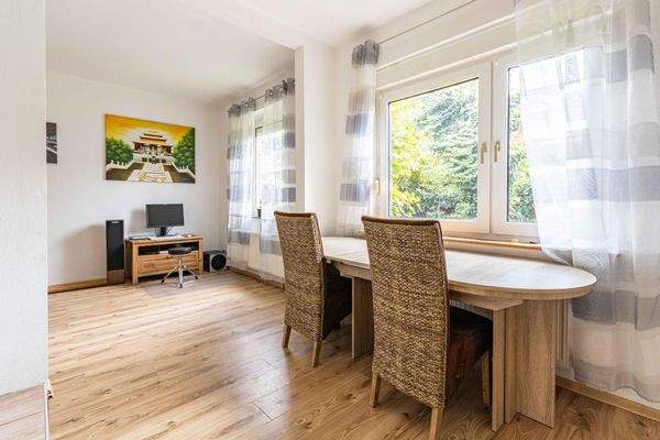 Offener Wohn- und Essbereich