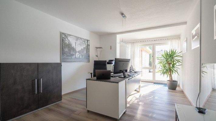 Büro Einliegerwohnung