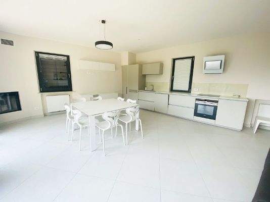 6988pi_18_Villa_Rustiko_Anwesen_Immobilienkauf_Gar