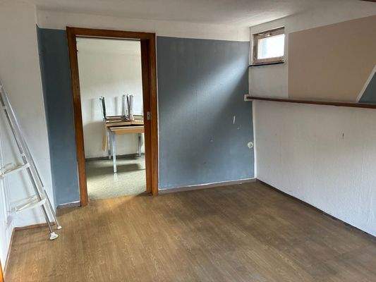 11. Nochmal der Wohnraum mit anschl. Küche.jpeg