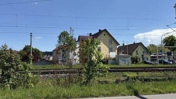 Blick von Westen (jenseits Bahnlinie)