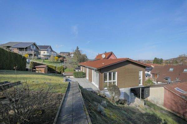 Rückansicht und Garten