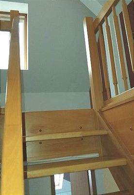 Treppe ins Dachstudio.jpg