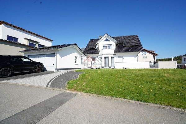 Frontansicht vom Haus 