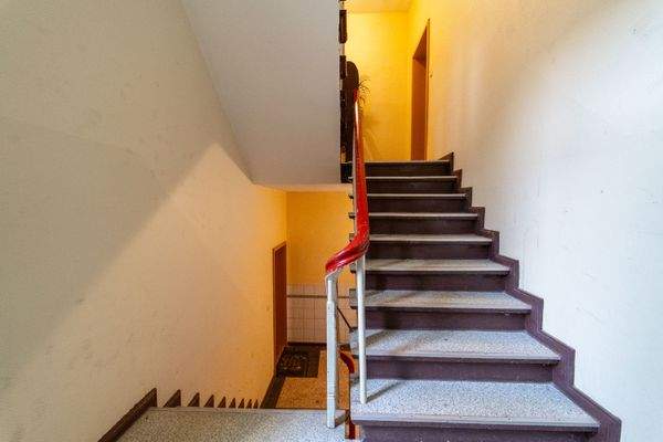 Hausflur + Treppenhaus