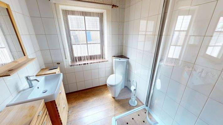 Badezimmer Betreiberwohnung Kellergeschoss