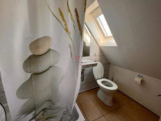Badezimmer Dachgeschosswohnung