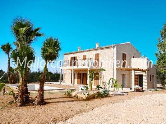 F 10102-SO NEUBAU FINCA MIT STEINFASSADE UND POOL