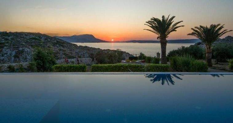 Kreta, Kokkino Chorio: Villa mit spektakulärem Blick auf das Meer und den Sonnenuntergang zu verkaufen