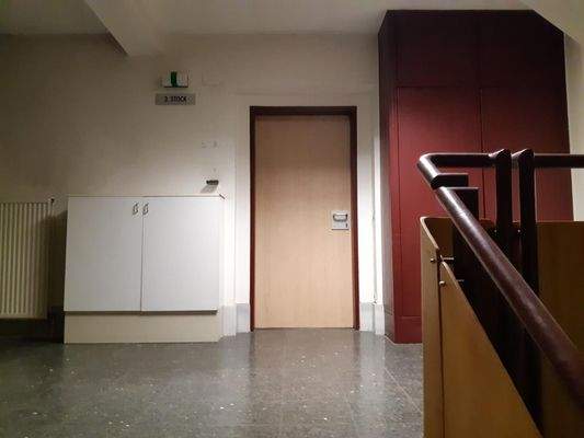 Stiegenhaus Eingang Büro 3. OG