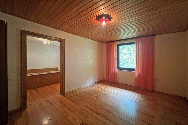 Schlafzimmer OG links