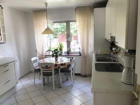 Die Küche mit Essecke