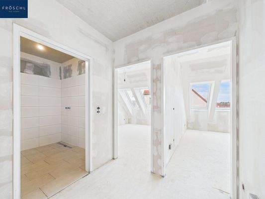 Blick vom Gang in das Bad und den Schlafzimmern