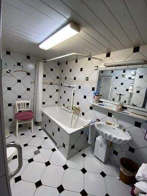 Badezimmer.JPEG